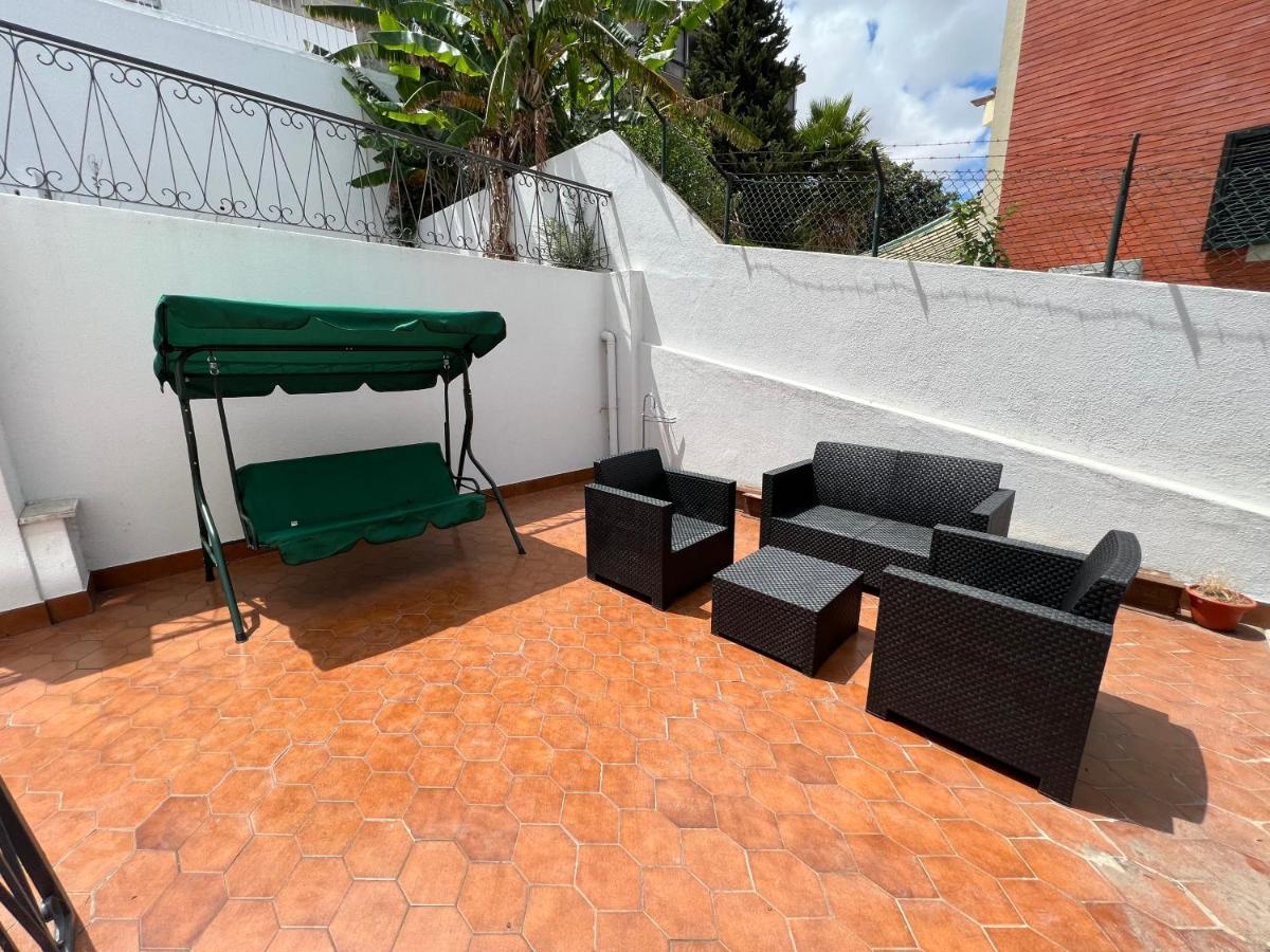 Oeiras Beach Private Room 9 - Double Bedroom With Shared Bathroom & Terrace Exteriér fotografie