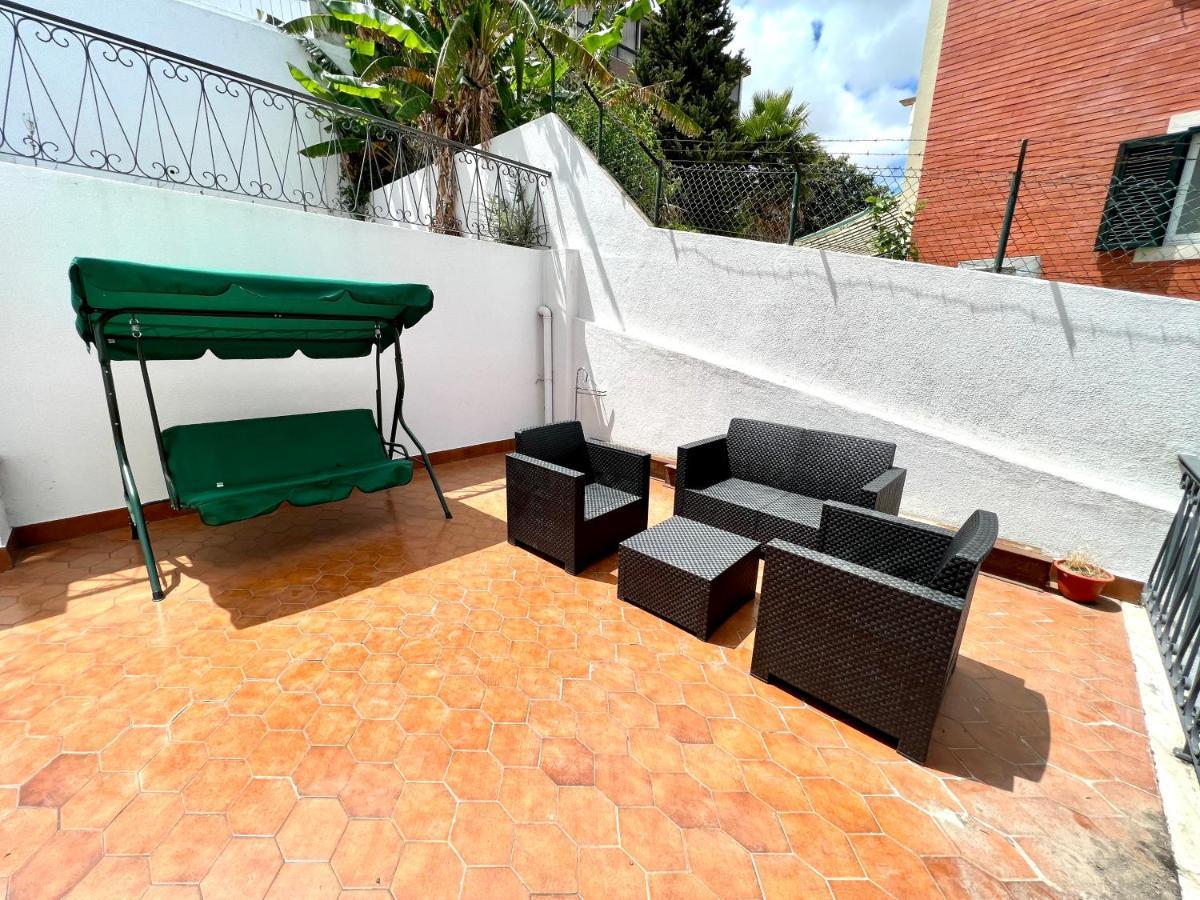 Oeiras Beach Private Room 9 - Double Bedroom With Shared Bathroom & Terrace Exteriér fotografie