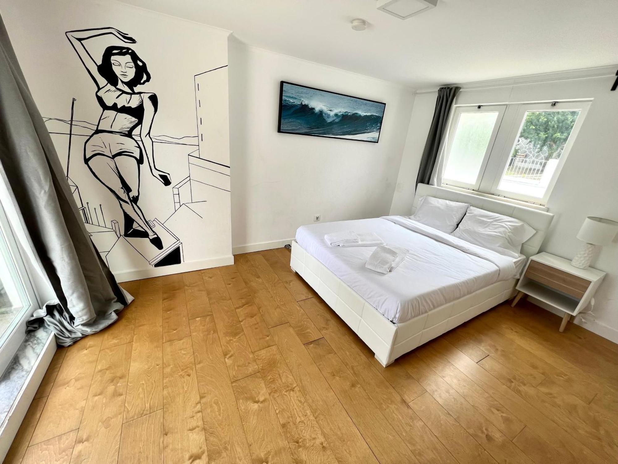 Oeiras Beach Private Room 9 - Double Bedroom With Shared Bathroom & Terrace Exteriér fotografie